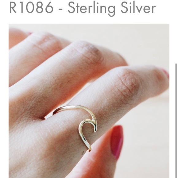 Sterling Silver Wave Ring - Picture 2 of 8